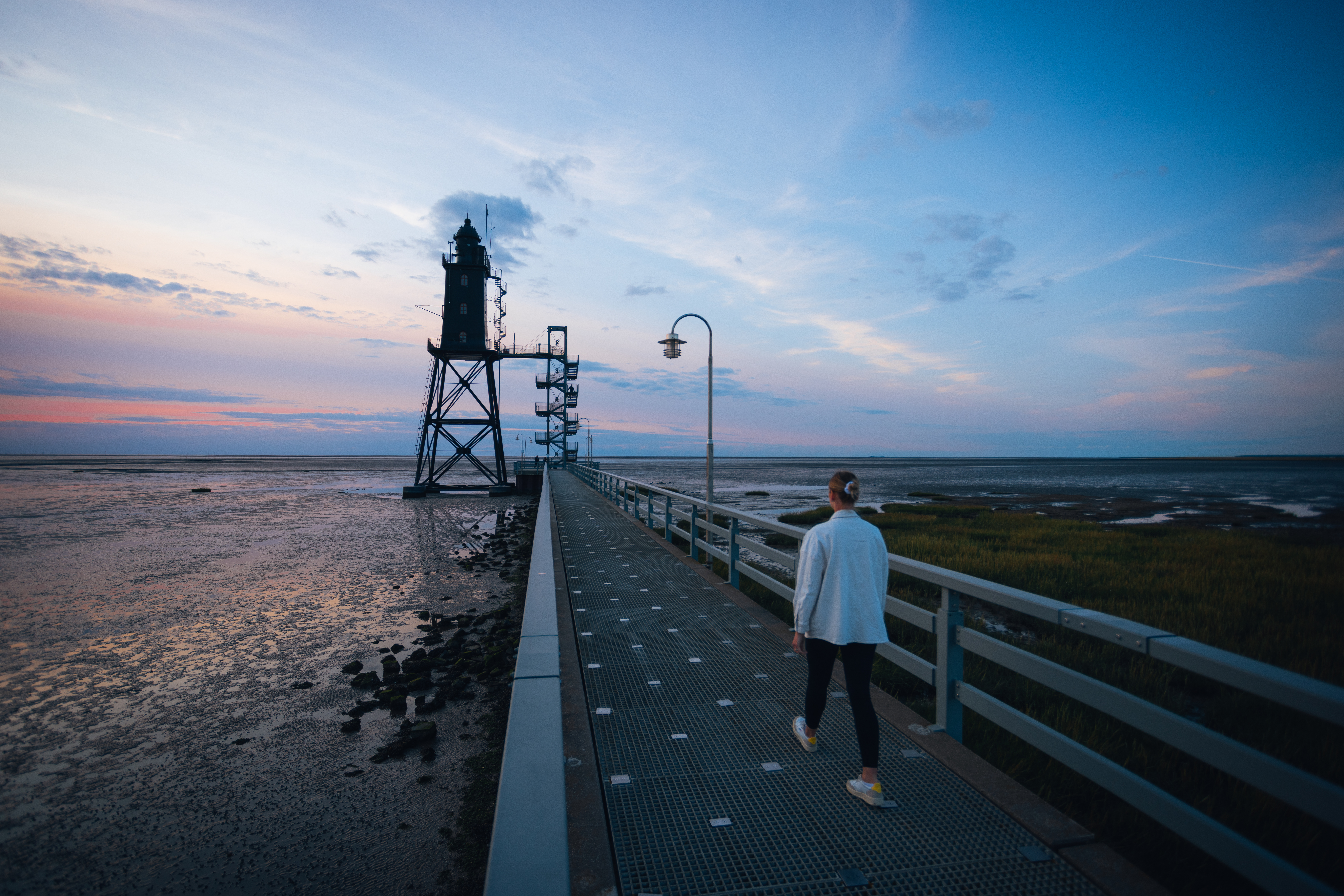 Leuchtturm Obereversand im sonnenuntergang an der Wurster Nordseeküste