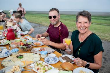 Frühstück auf dem Deich in Jade