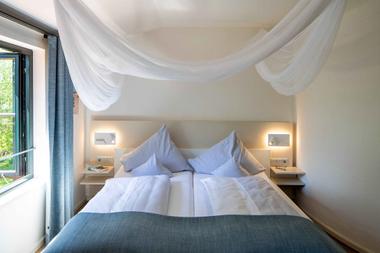 Hotelbett im Nakuk Hotel