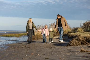 Familienausflug am Naturstrand in Bensersiel